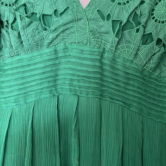CATHERINE MALANDRINO COCKTAIL DRESS IN EMERALD GREEN SILK, SZ 8 - Picture 5 of 11